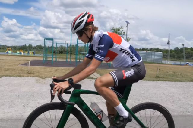 Vas Kata Blanka és Bicsák Bence – Gratulálunk! - szókincs, nyelvtani feladat 1