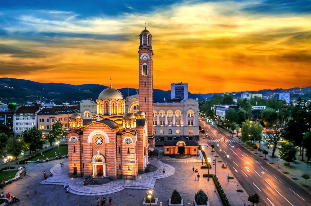 UTAZÁS: Bosnia and Herzegovina: A Wondrous World of Mountains, Waterfalls and Water 1