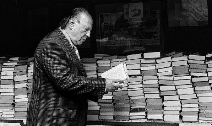 Nobel Prize-winning author Imre Kertész dies, aged 86 1