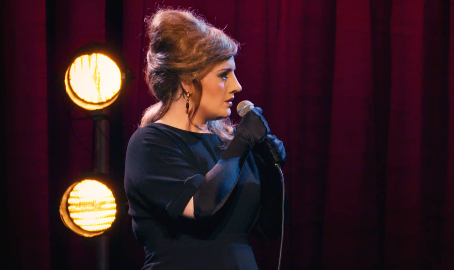 Adele impersonates herself, tricks impersonators 1
