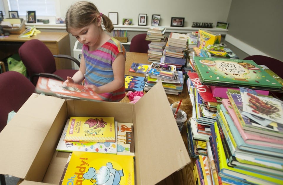 Little Girl’s Books Lost in Fire Replaced by Authors Across America 1