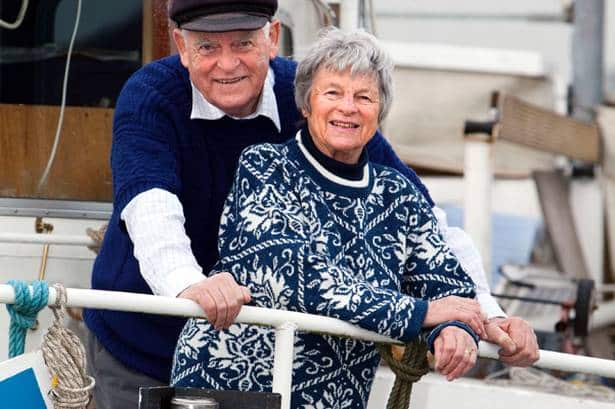Brit couple come home after 36 years at sea - Hallás utáni értés 1
