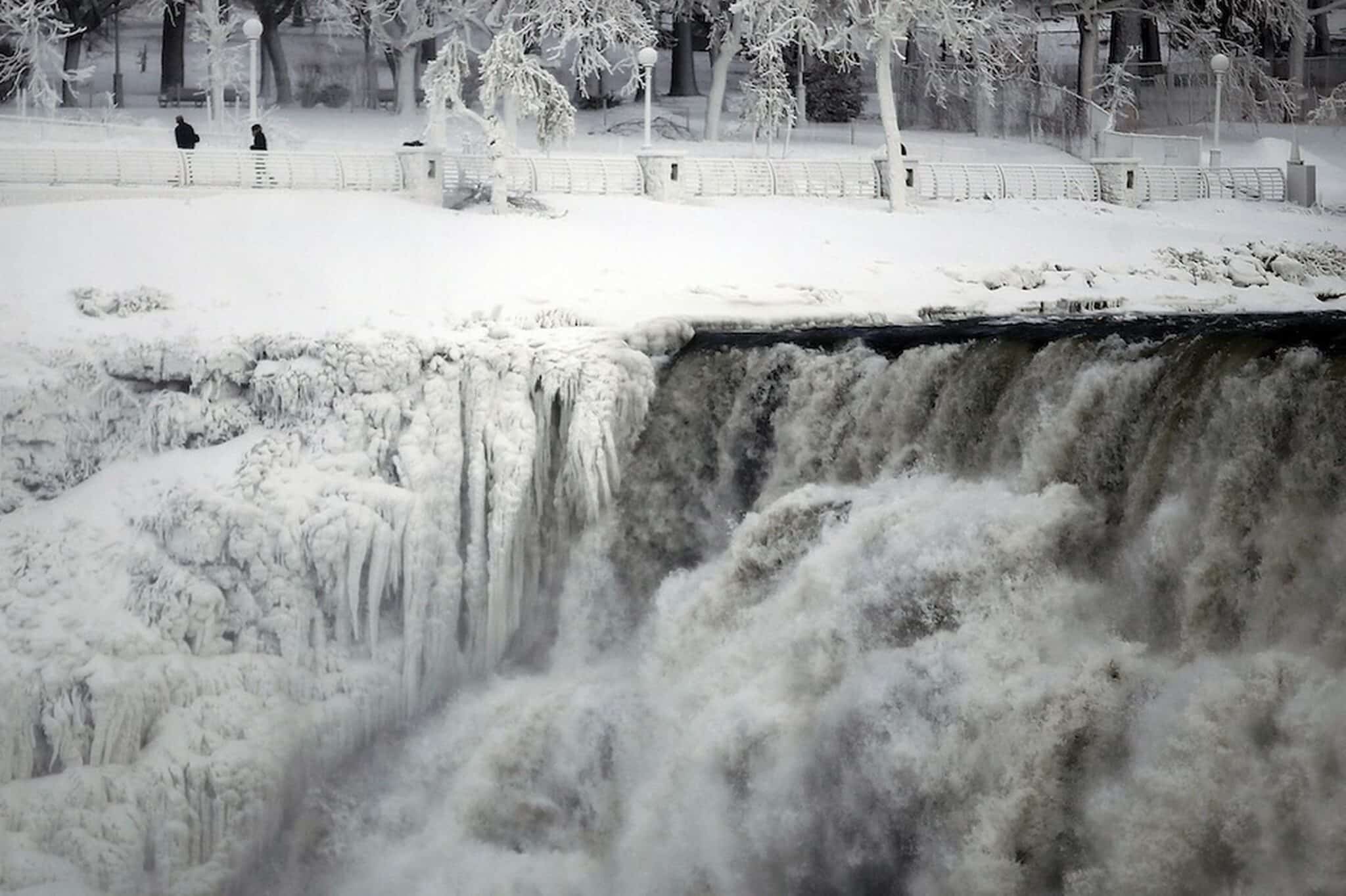 Befagyott a Niagara :o 3