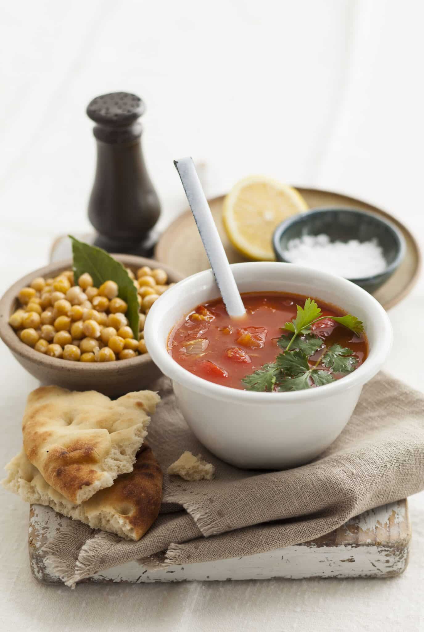 Együnk csicseriborsót - Moroccan Soup with Crunchy Chickpeas 1