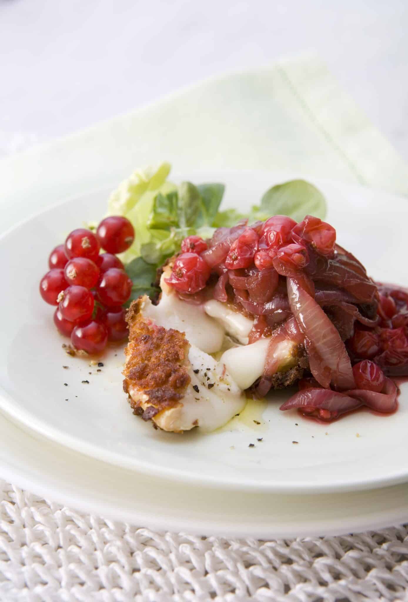 Rántott kecskesajt ribizlis szósszal - RECEPT 1