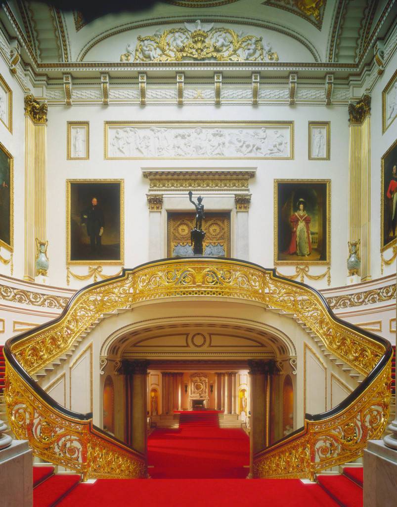 One Of The Buckingham Palace Bedrooms Is Now On Airbnb 2