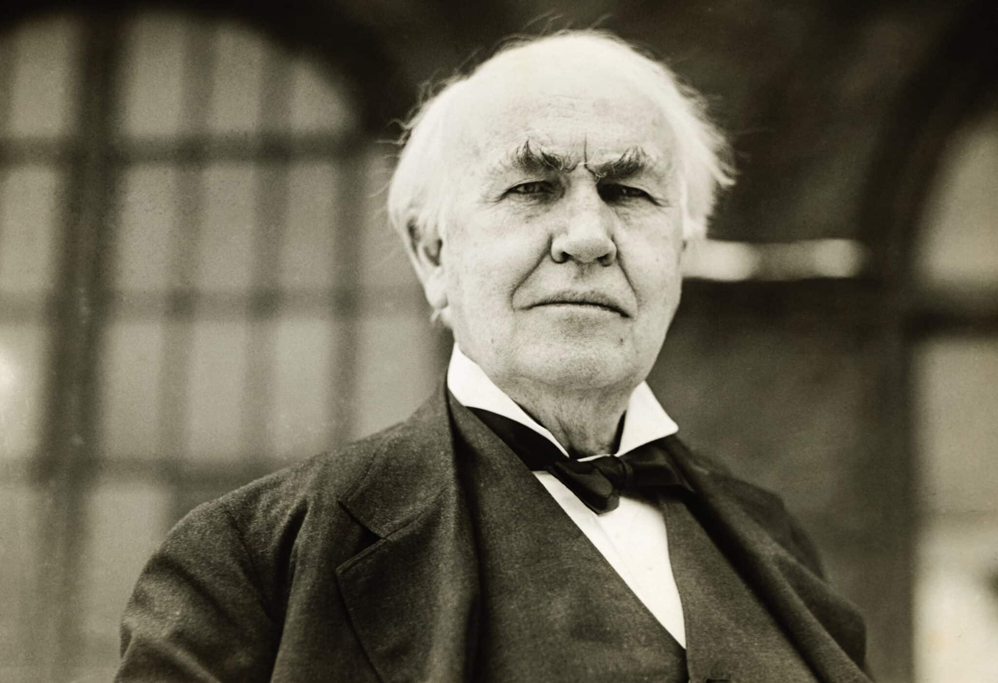 Hallás utáni értés középfok (B2) - Where did Thomas Edison go on vacation? 1